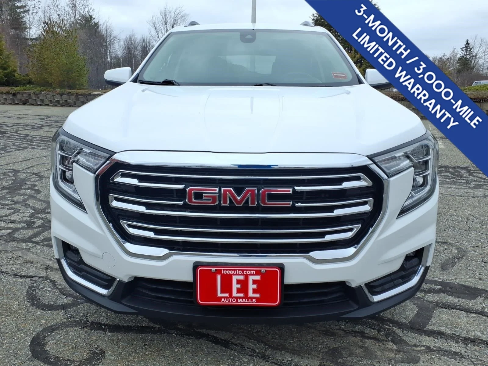 Used 2024 Summit White GMC SLT image 2