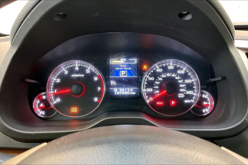 Used 2014 Twilight Blue Subaru 2.5i image 15