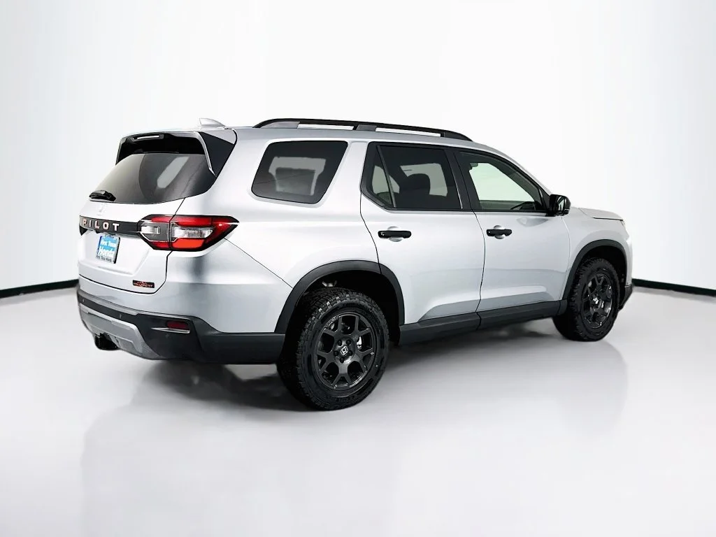 New 2026 Silver Honda TrailSport image 7