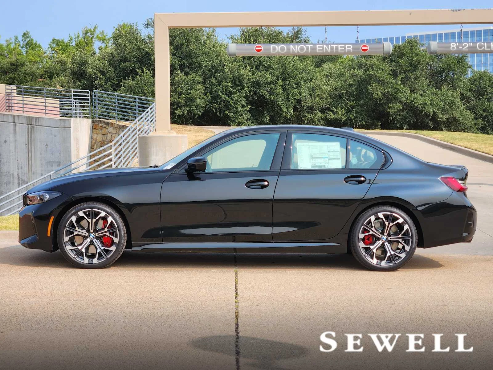 New 2026 Black Sapphire Metallic BMW 330i NA image 2