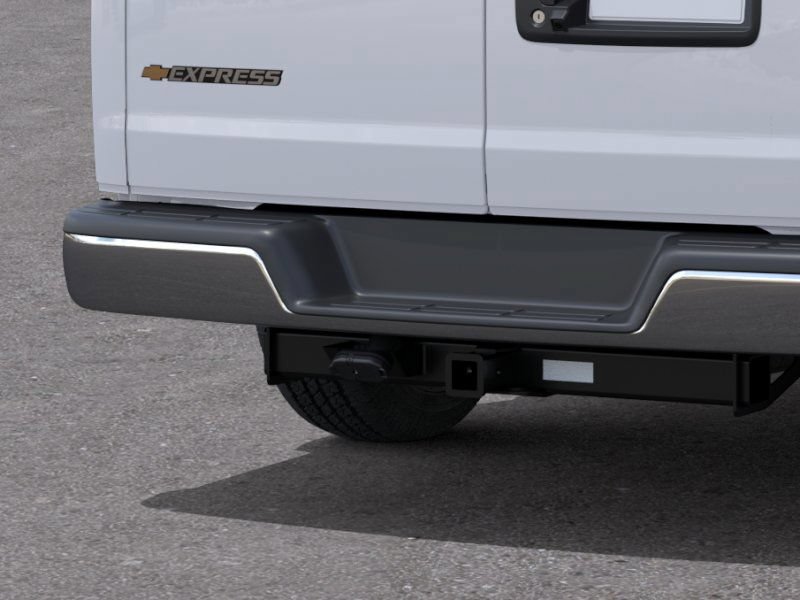 New 2026 Summit White Chevrolet WT image 14