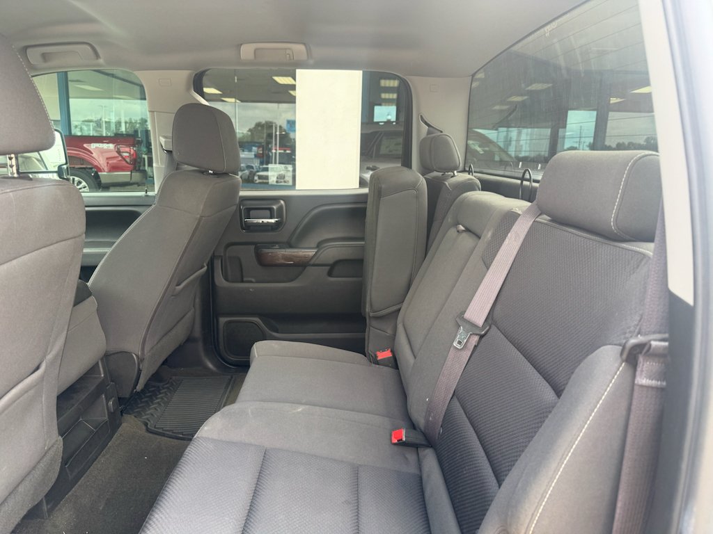 Used 2017 Summit White GMC SLE image 4