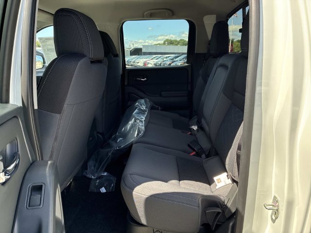 New 2026 Glacier White Nissan Crew Cab SV image 5