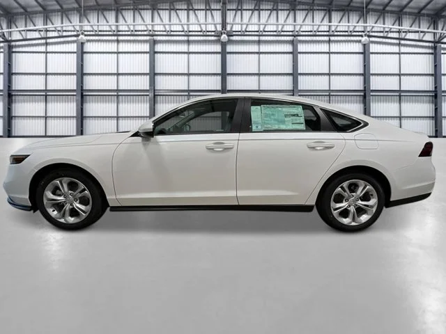 New 2026 Platinum White Pearl Honda LX image 2