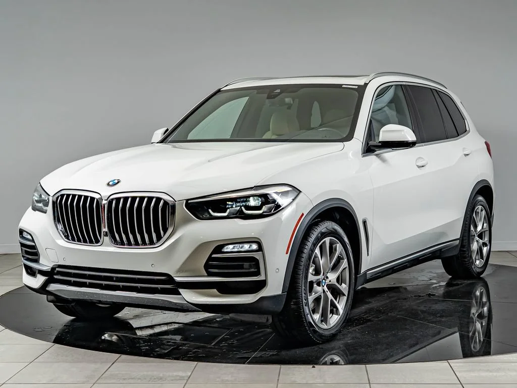 Used 2021 Alpine White BMW xDrive40i image 1