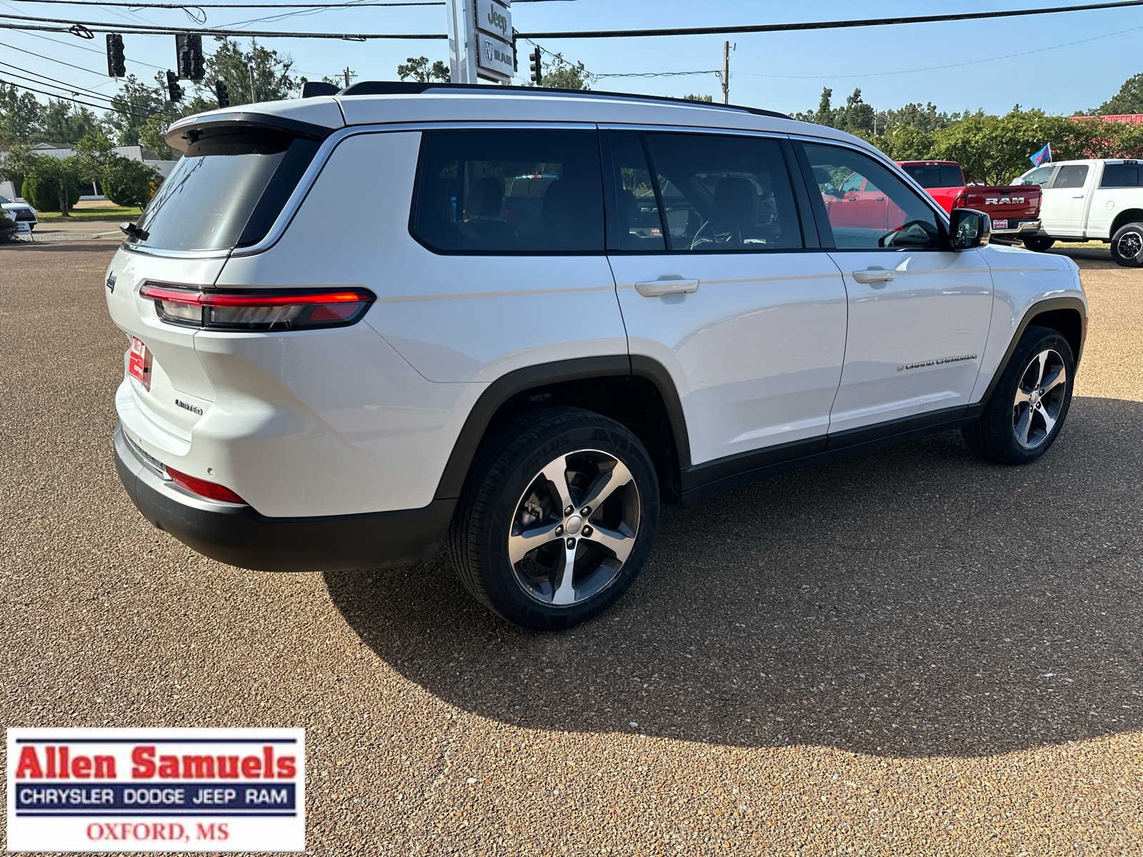 Certified Used 2023 Bright White Clearcoat Jeep Limited image 3