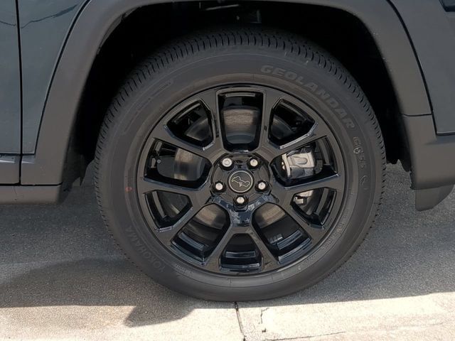 New 2026 Fathom Blue Pearl-Coat Exterior Paint Jeep Latitude image 11
