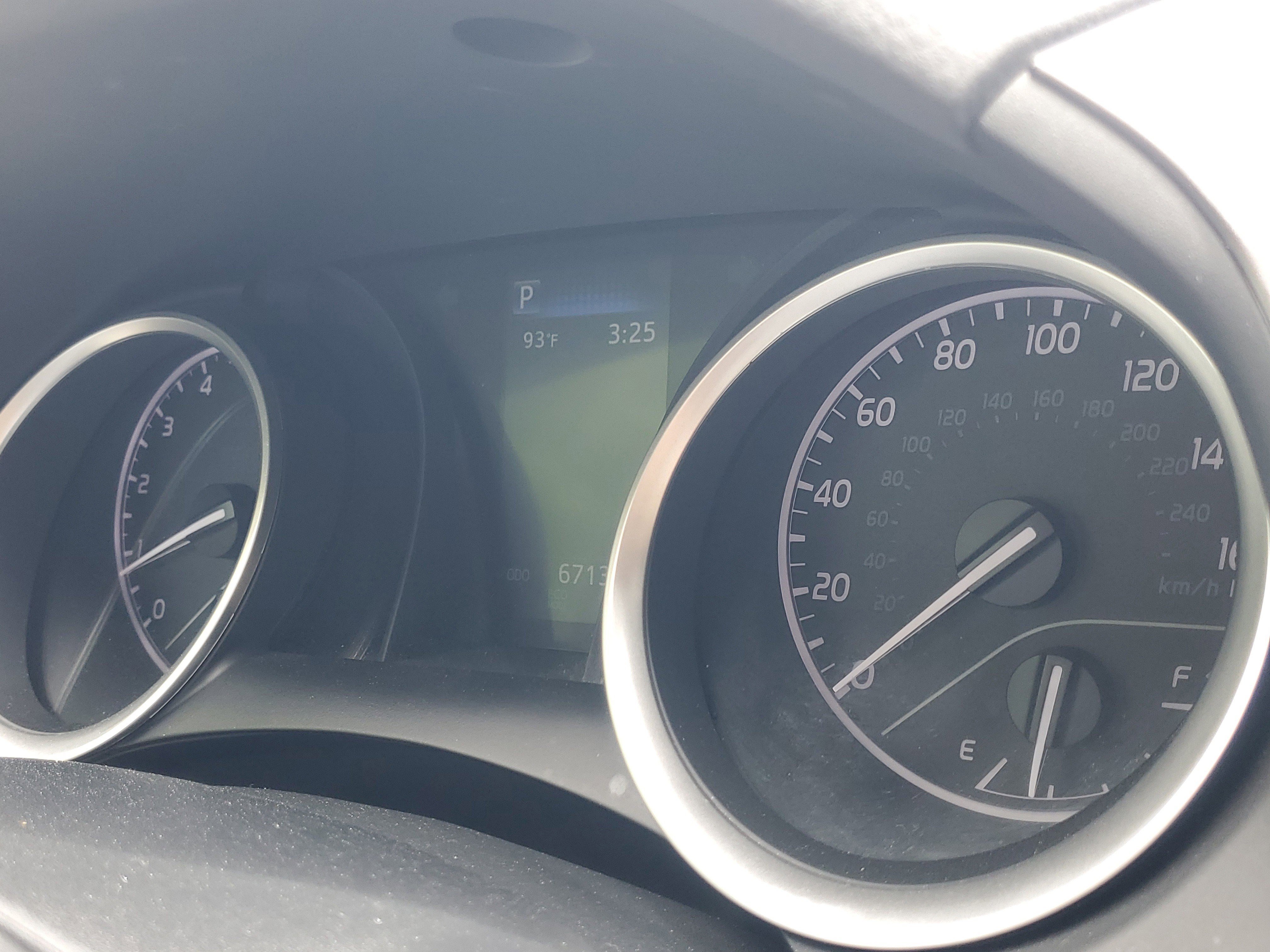 Used 2023 Ice Toyota LE image 22
