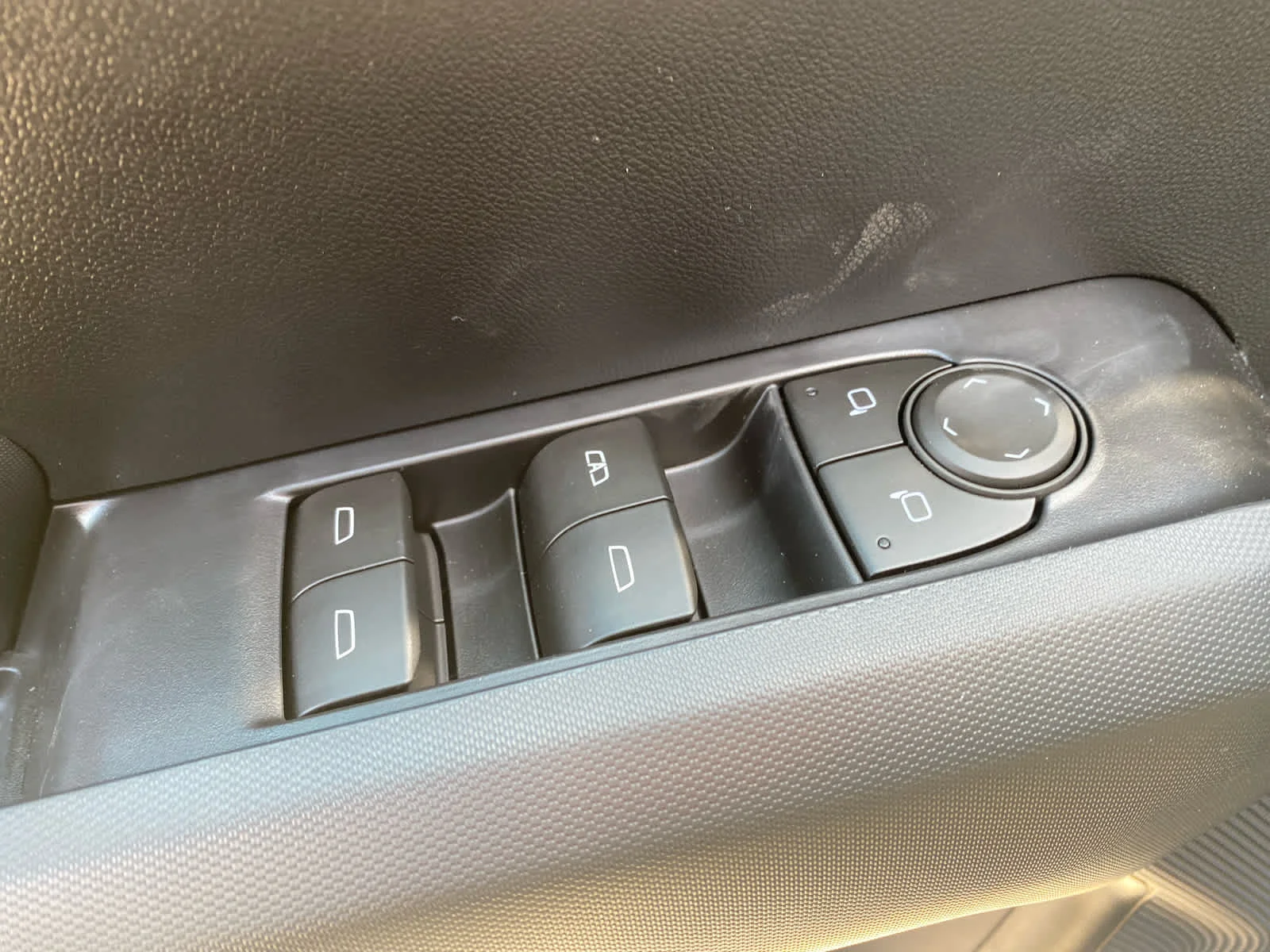 New 2026 Sterling Metallic GMC Elevation image 7