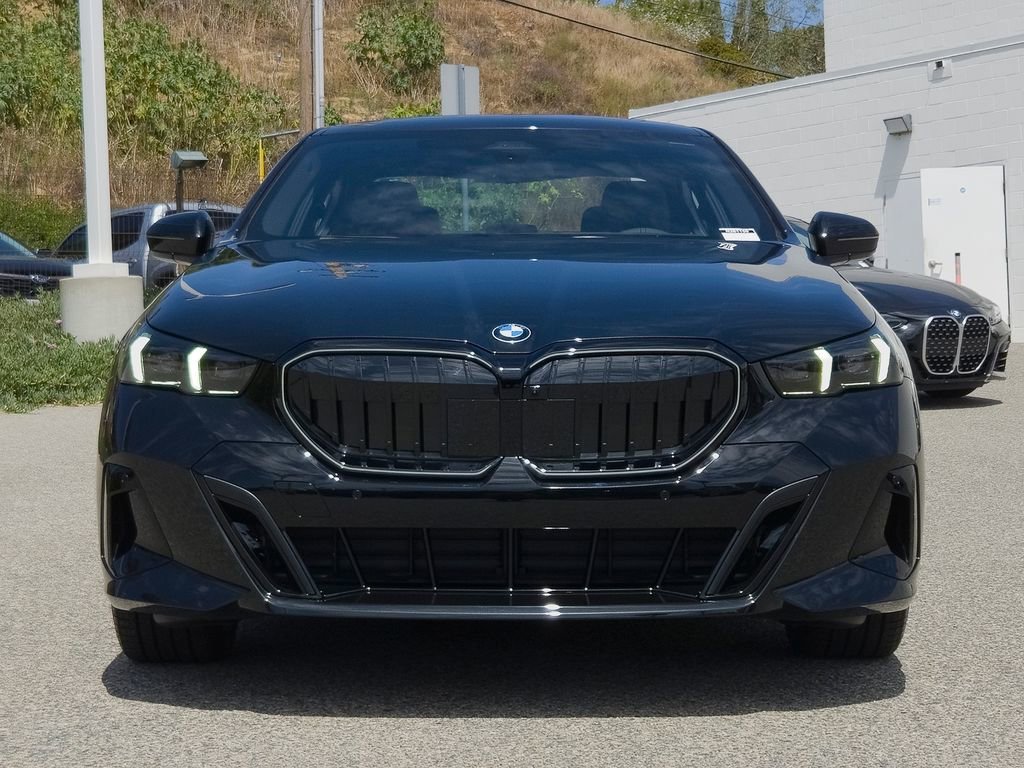 New 2026 Black Sapphire Metallic BMW 530i image 3