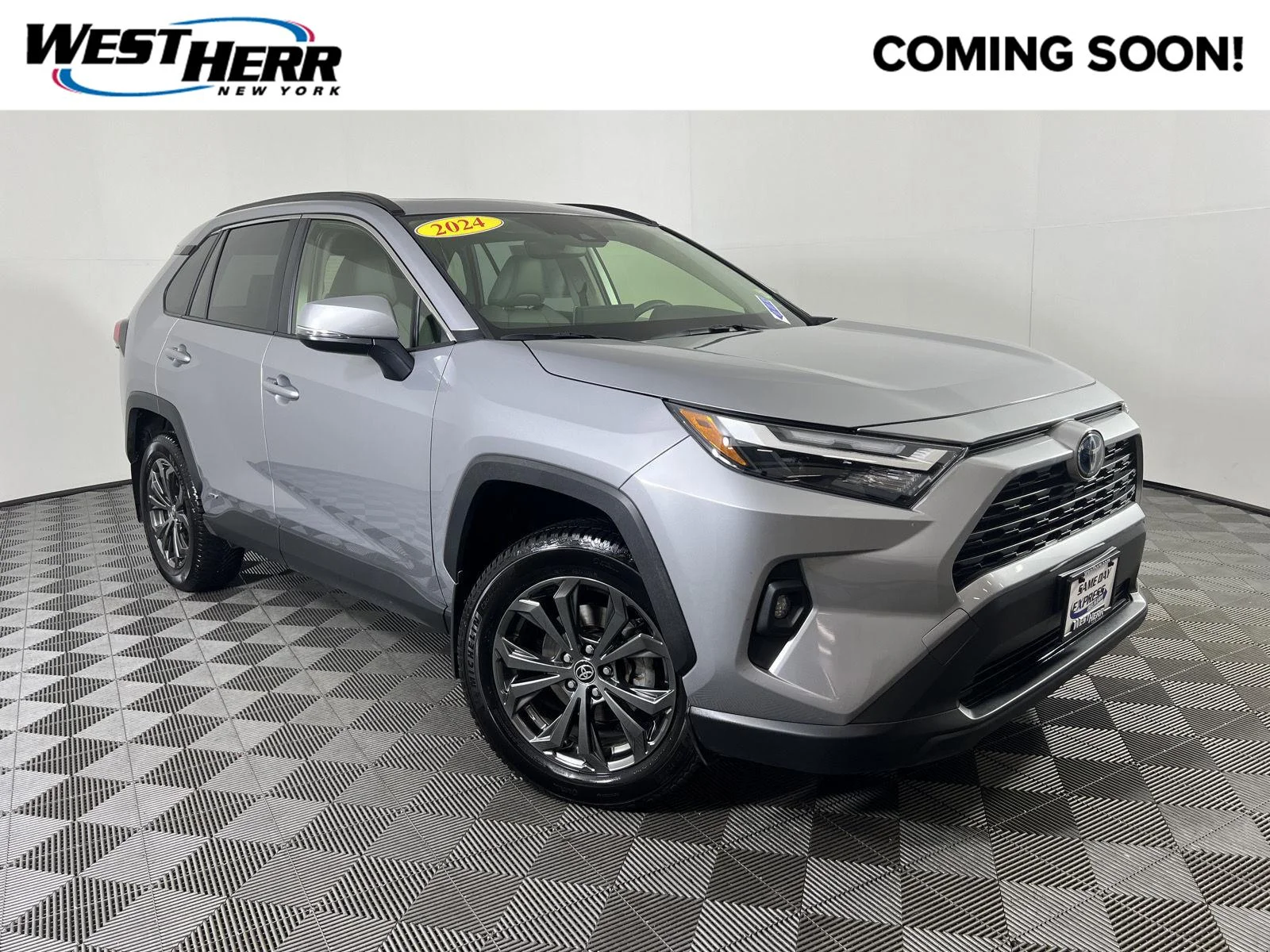 Used 2024 Silver Sky Metallic Toyota XLE Premium image 1