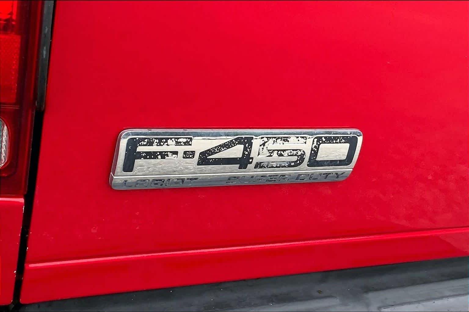 Used 2005 Red Ford Lariat image 28
