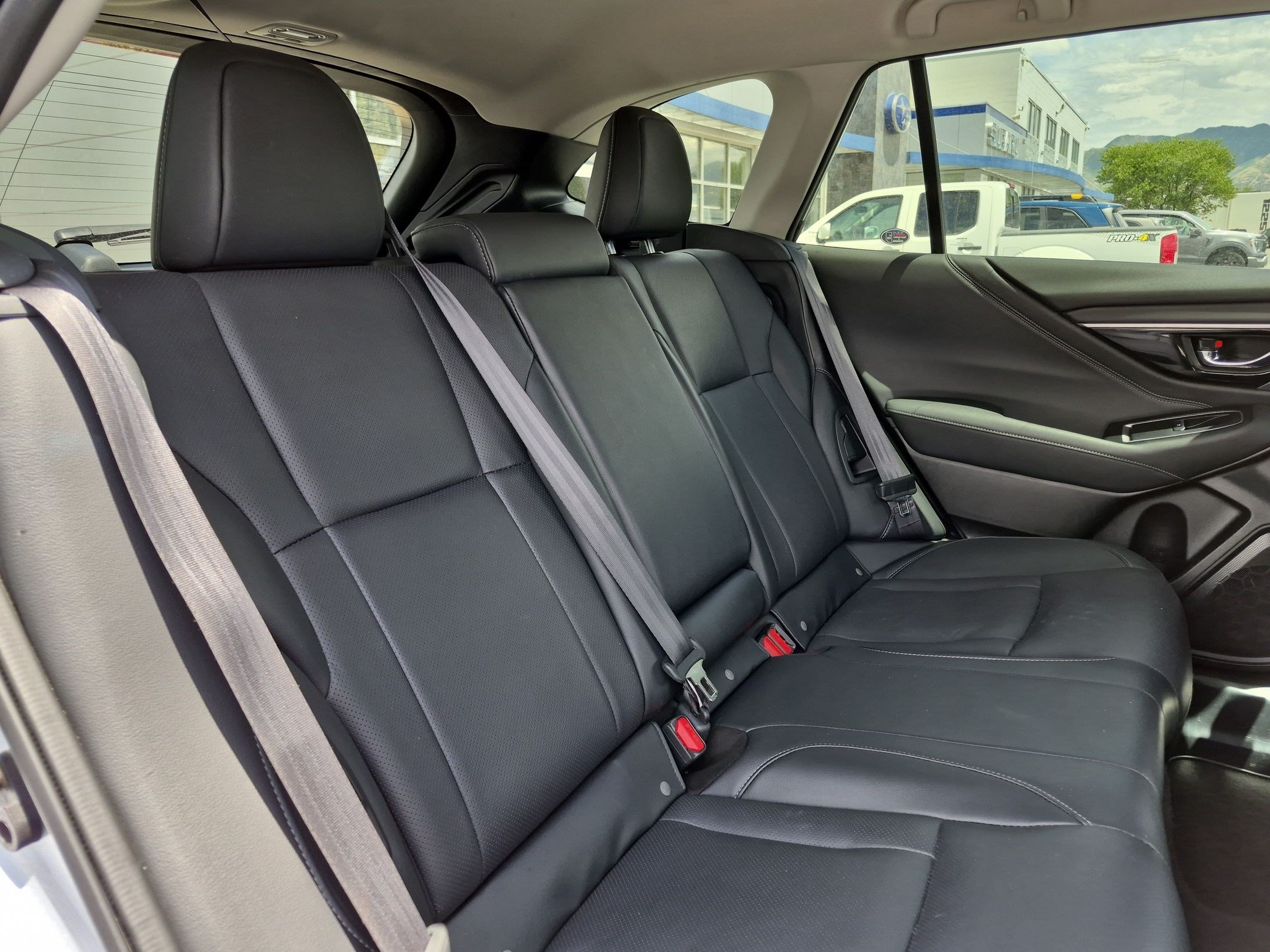 Used 2023 Ice Silver Metallic Subaru Limited XT image 31