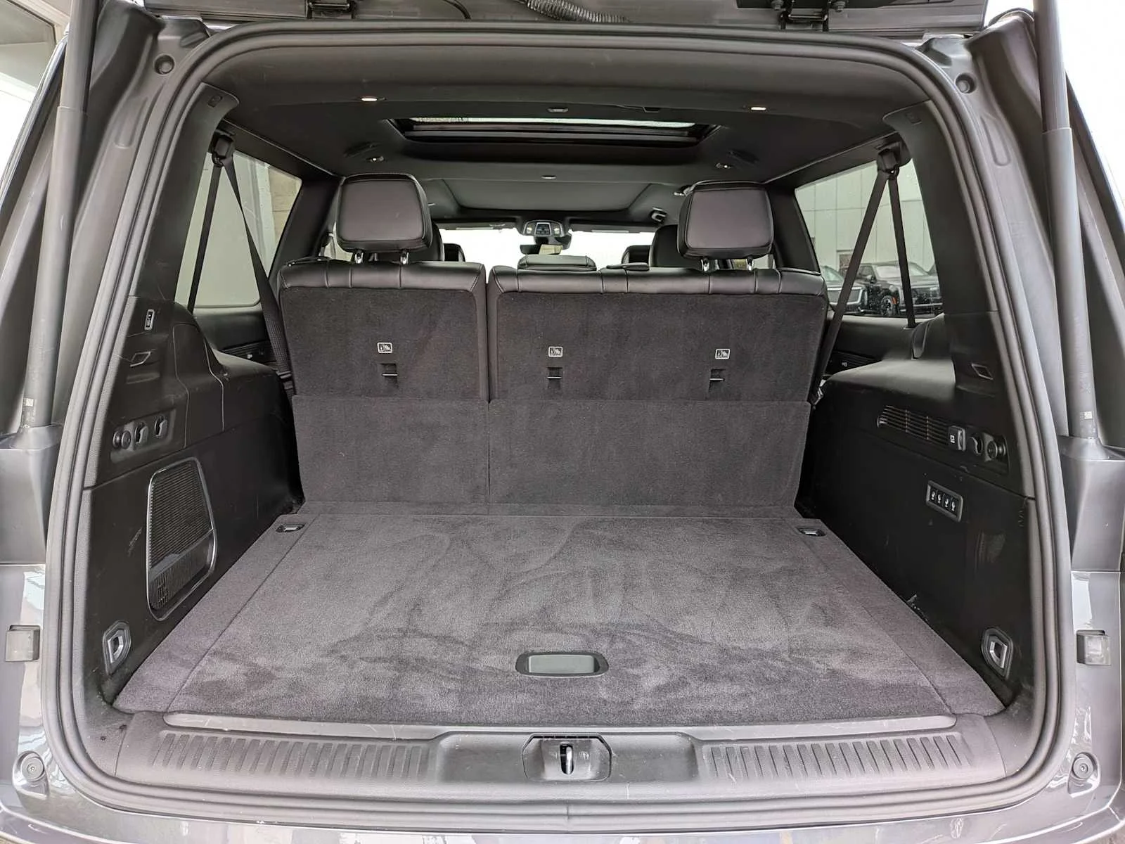 Used 2024  Jeep Series III image 26