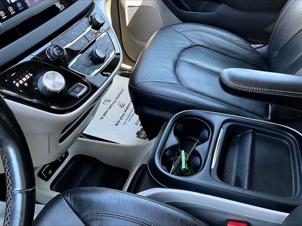 Used 2020 Black Chrysler Touring L image 22