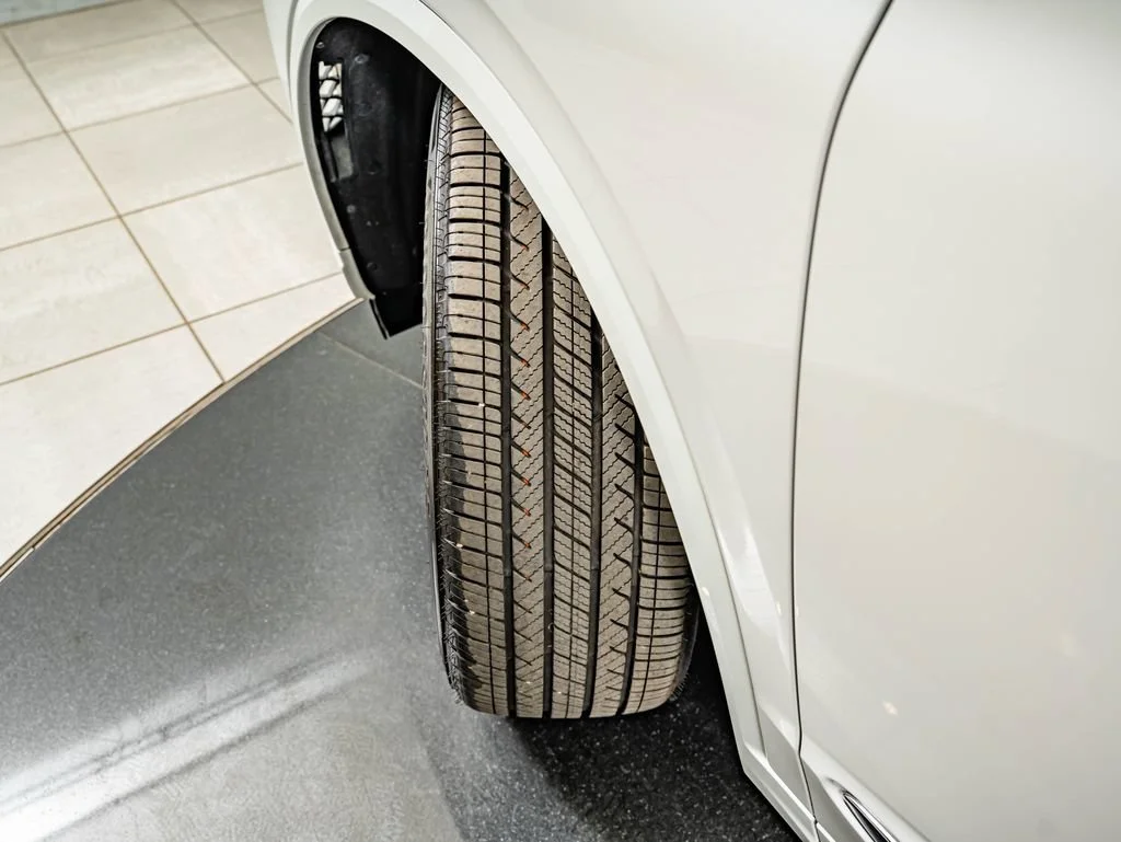 Used 2026 Platinum White Pearl Acura Advance Package image 51
