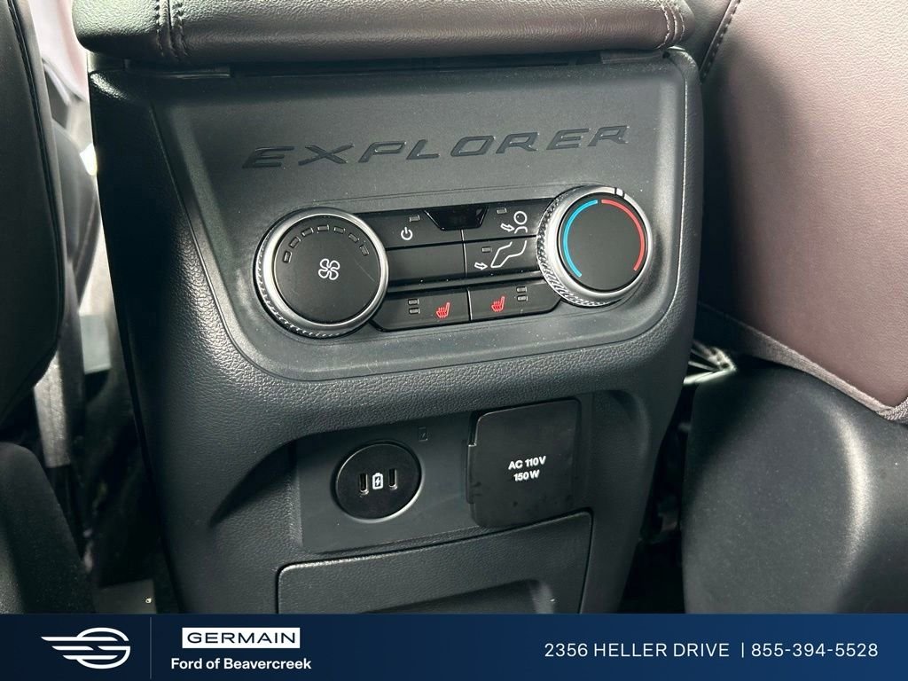 Used 2025 White Metallic Ford Platinum image 24