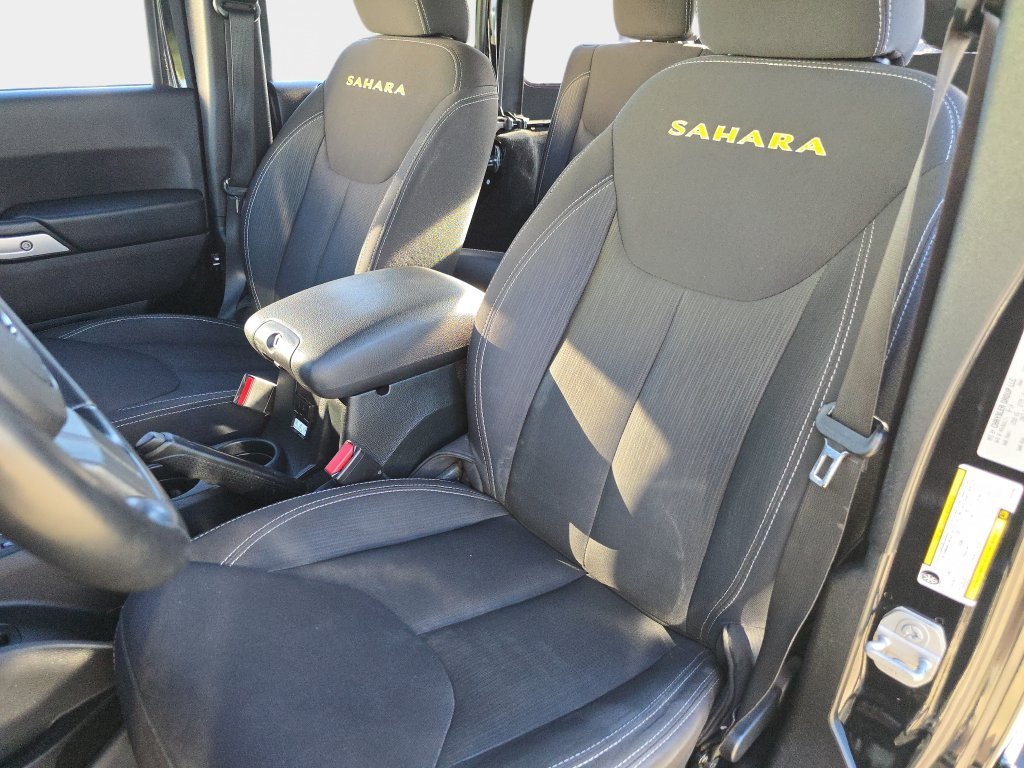 Used 2015 Black Jeep Unlimited Sahara image 18
