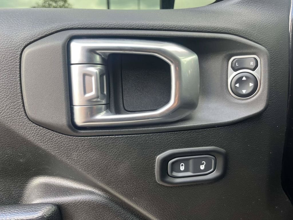 Used 2023 Black Jeep Rubicon image 16