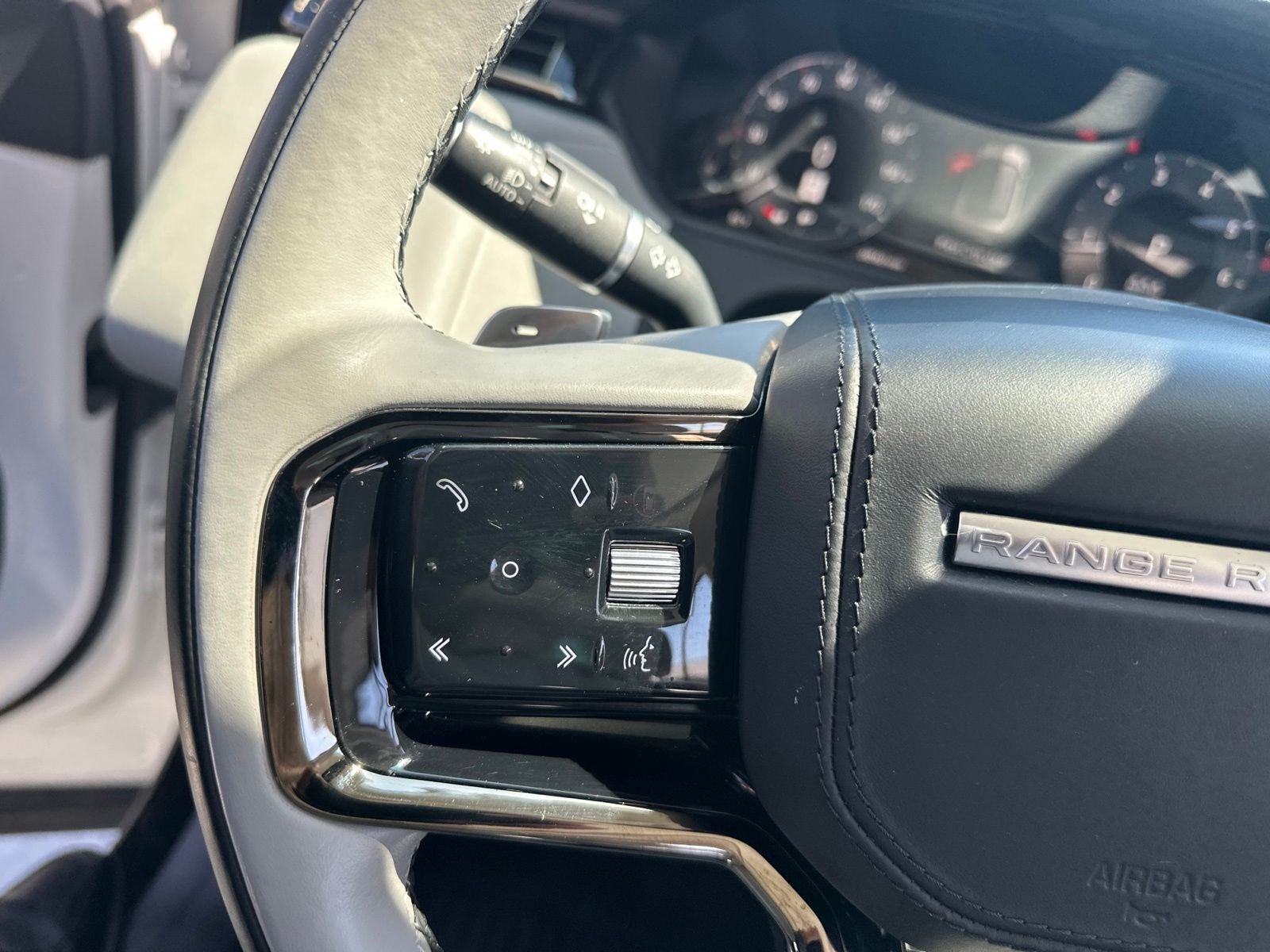 Certified Used 2024 Fuji White Land Rover S image 16