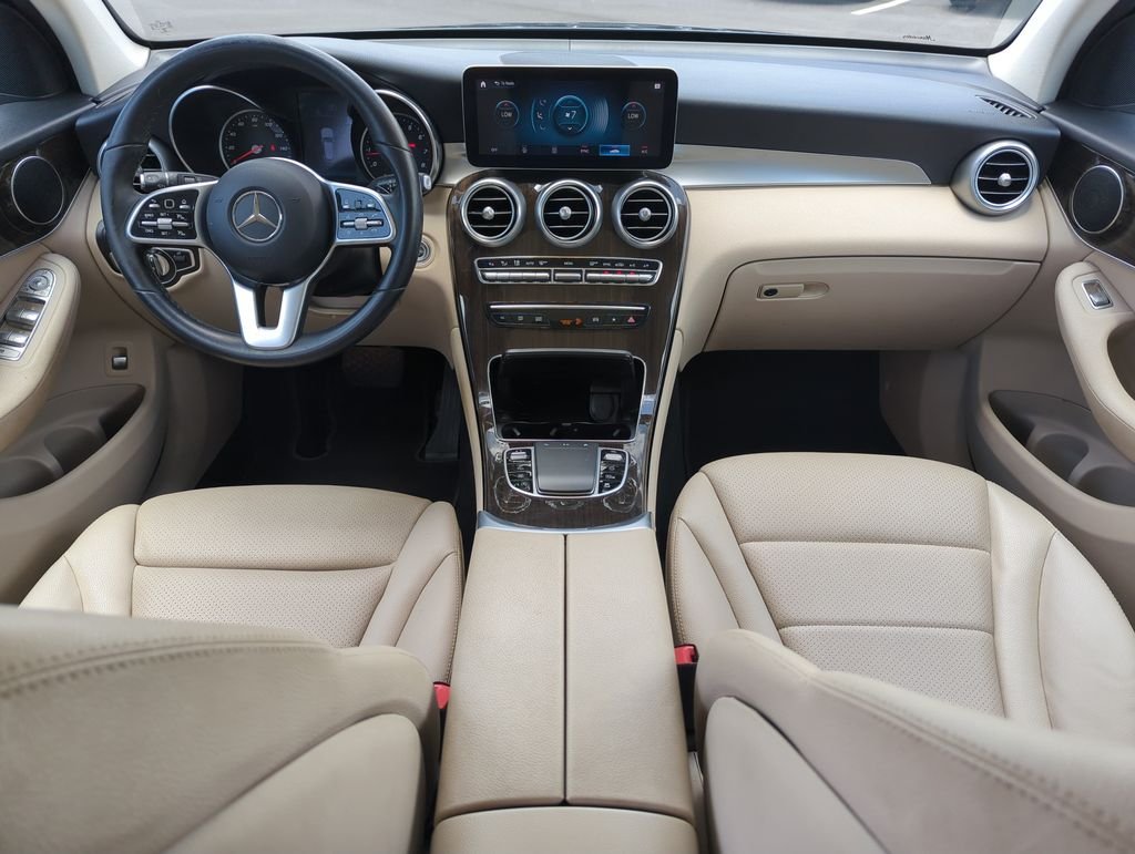 Used 2022  Mercedes-Benz GLC 300 image 15
