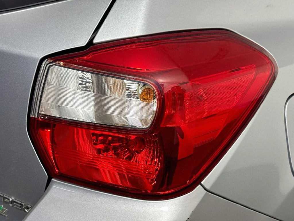 Used 2017 Silver Subaru 2.0i Premium image 31