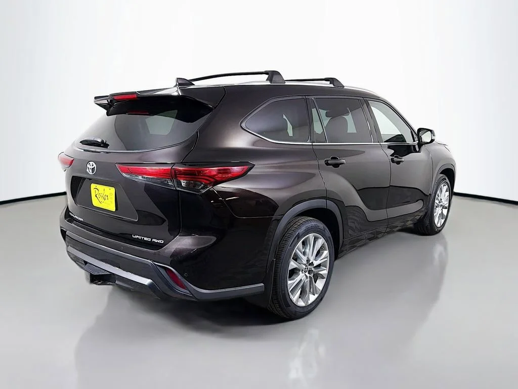 Used 2022 Midnight Black Met Toyota Limited image 6