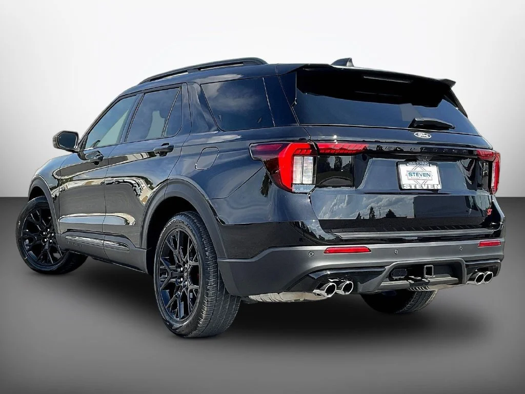New 2027 Agate Black Metallic Ford ST image 3
