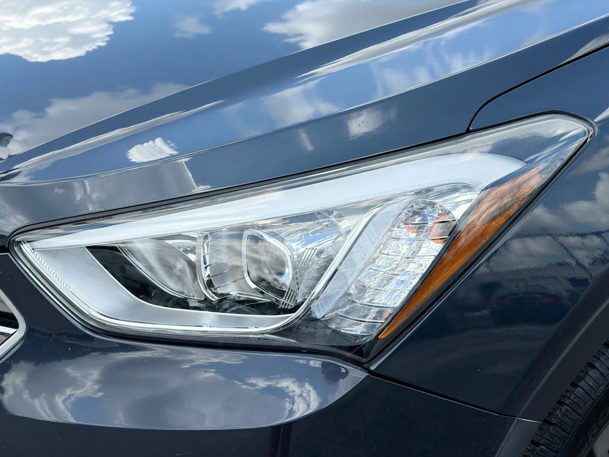 Used 2015 Marlin Blue Hyundai Premium Technology image 9
