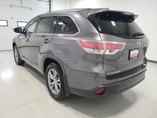 Used 2015 Predawn Gray Mica Toyota XLE image 4