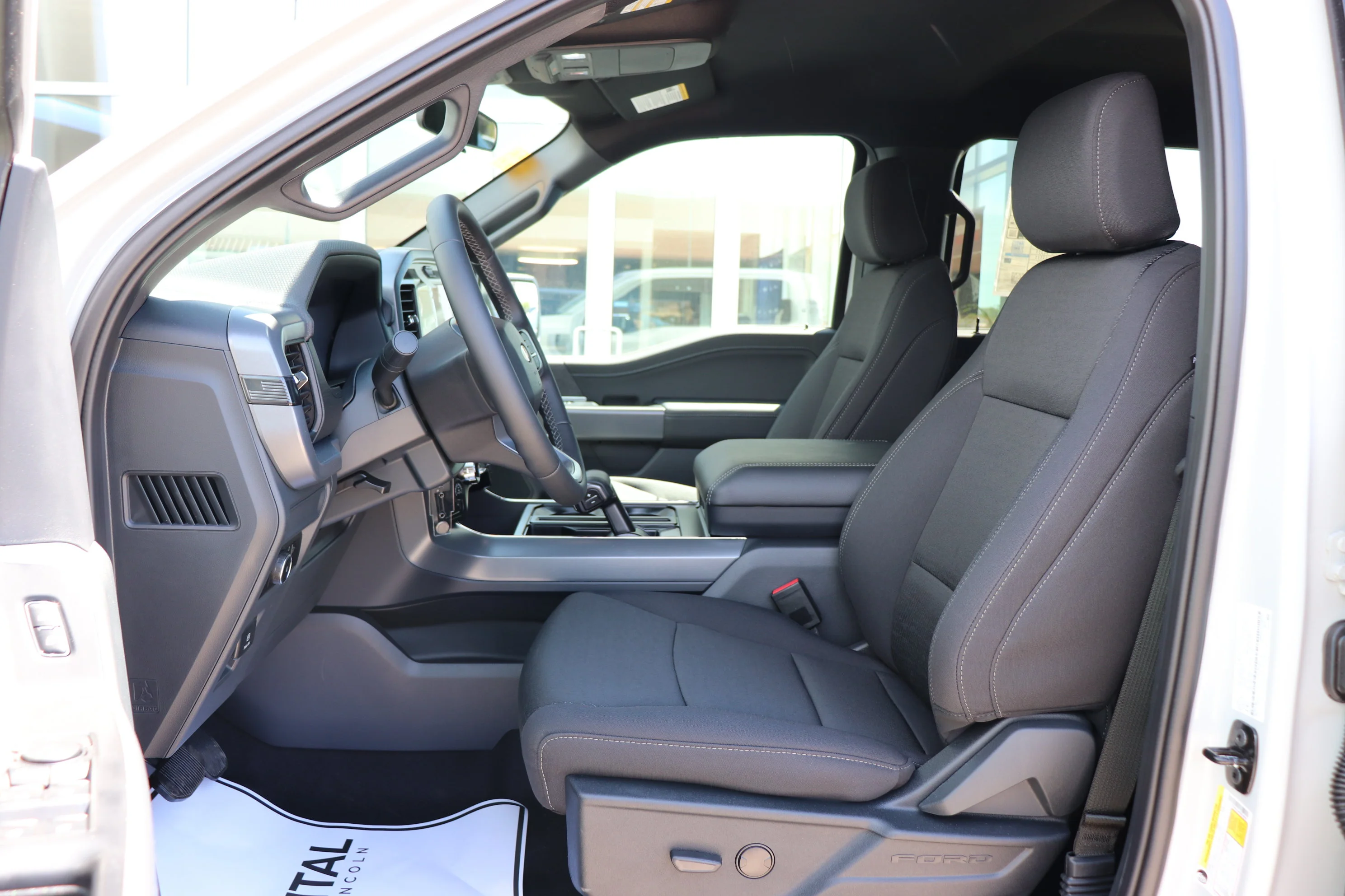 New 2026 AVALANCHE Ford XLT image 9