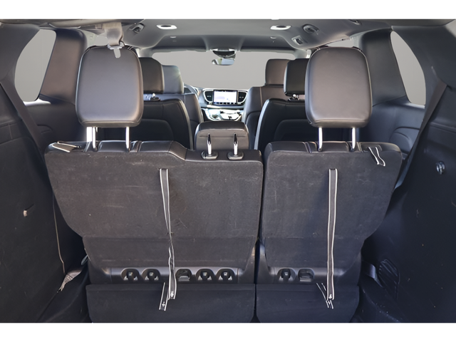 Used 2025 Black Chrysler Select image 15