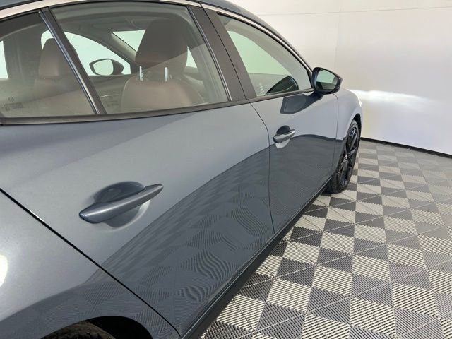 Used 2024 Gray Mazda 2.5 S Carbon Edition image 9