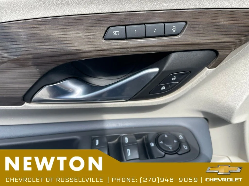 Used 2022 White Frost GMC Denali image 8