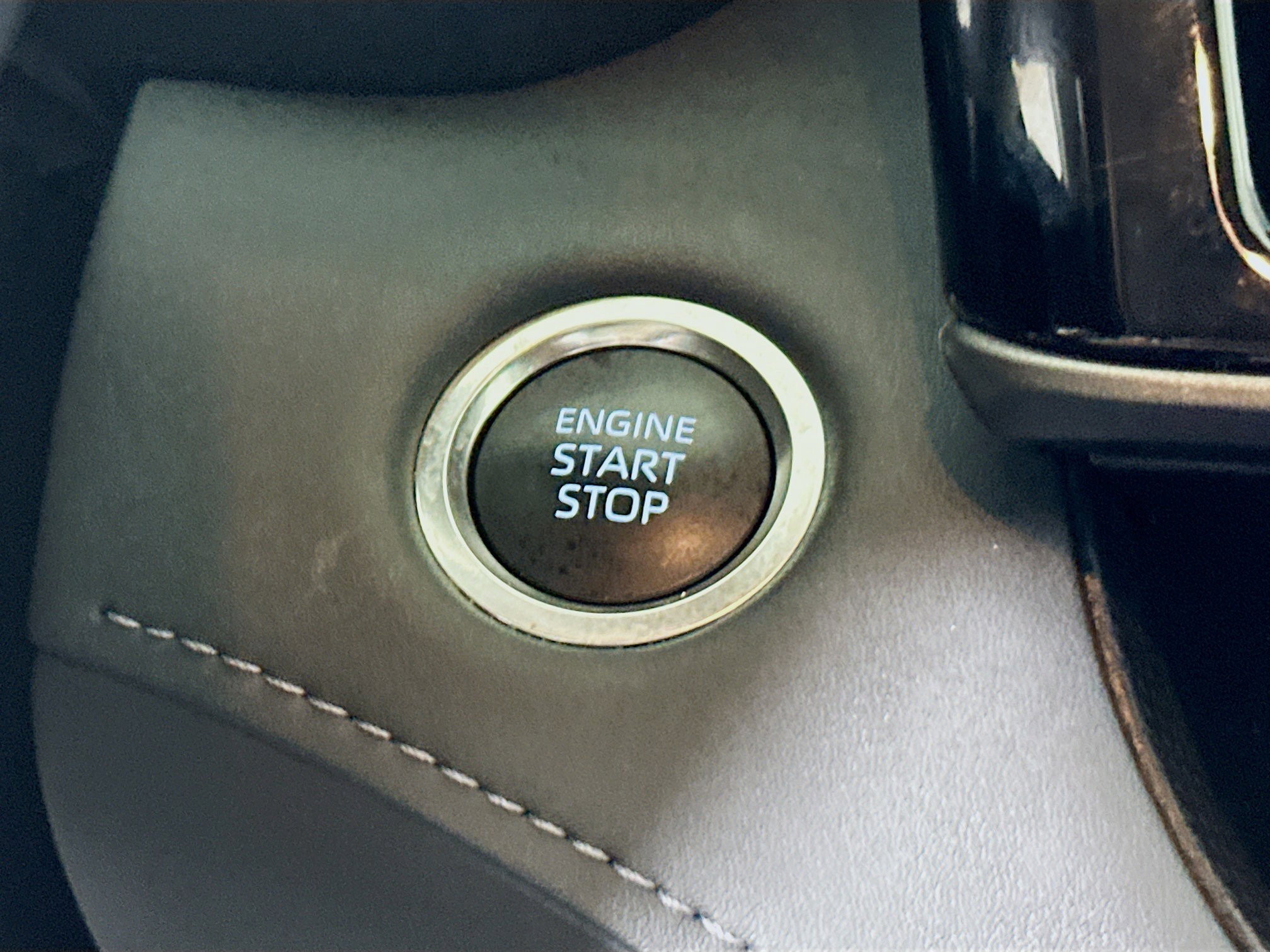 Certified Used 2025 Pearl Toyota XLE image 20