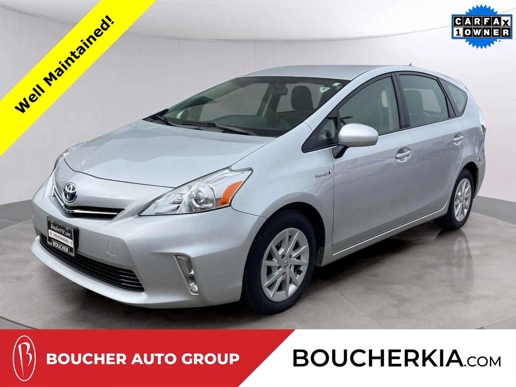 2014 Toyota Prius v Five