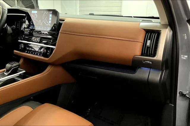 Used 2025 Boulder Gray Pearl Nissan Platinum image 19