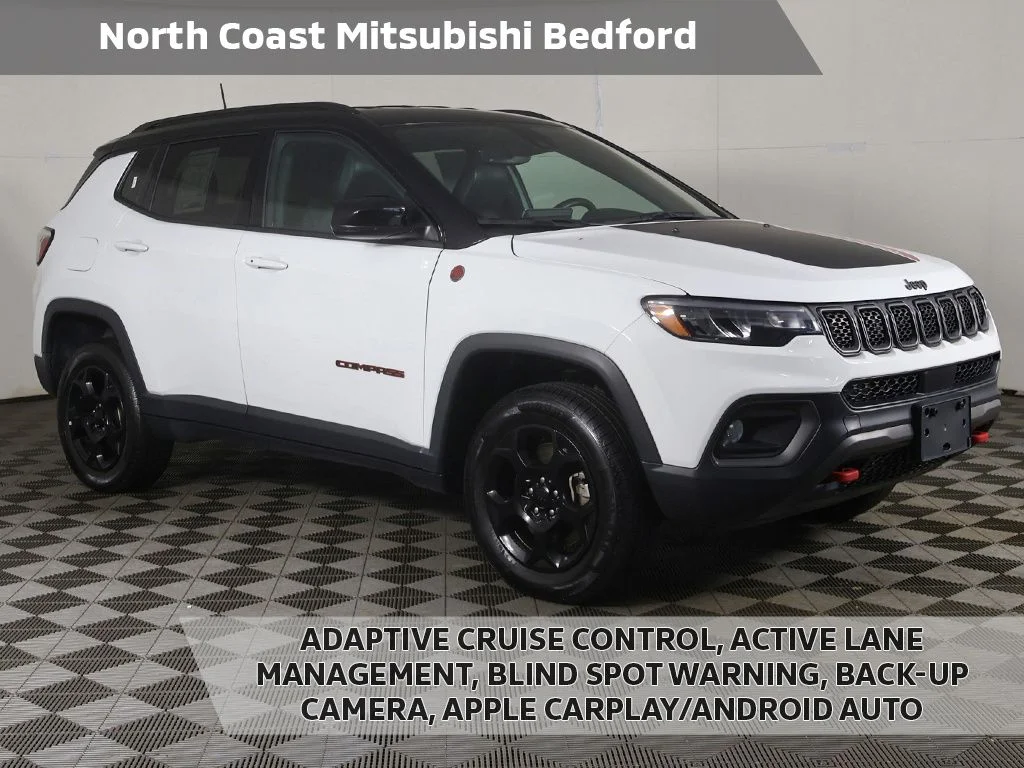 Used 2023 White Jeep Trailhawk image 1