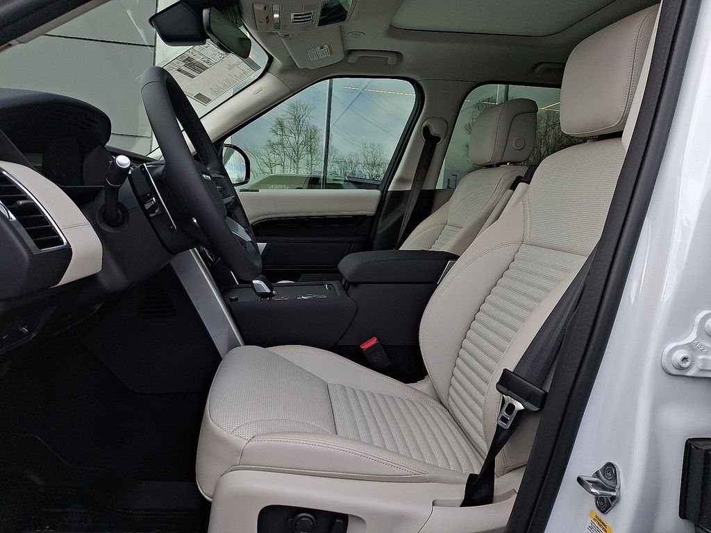 2026 Land Rover Discovery S - Photo 9