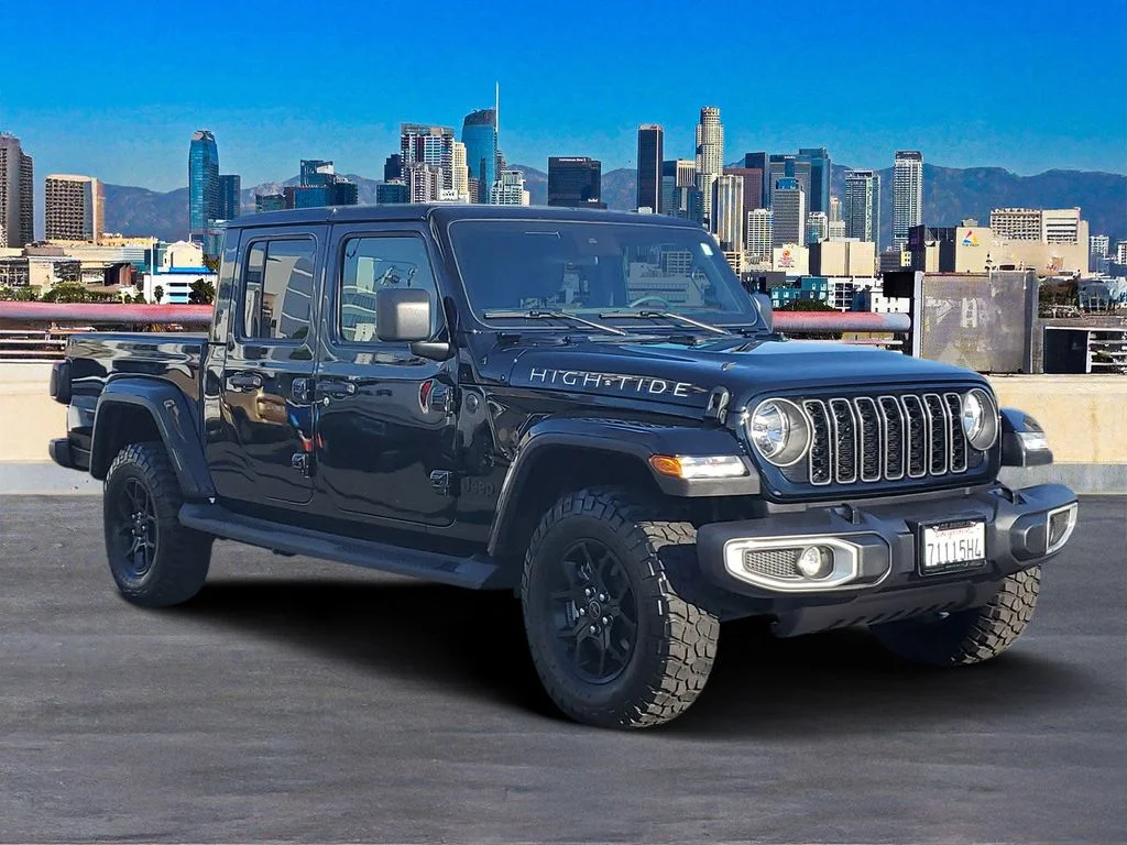 Used 2025 Black Jeep High Tide image 3