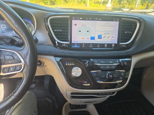Used 2021 White Chrysler Touring L image 23