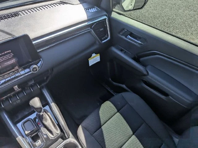 New 2026 Summit White GMC Elevation image 17