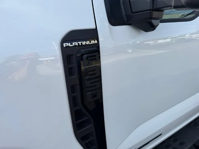Used 2025 White Ford Platinum image 25