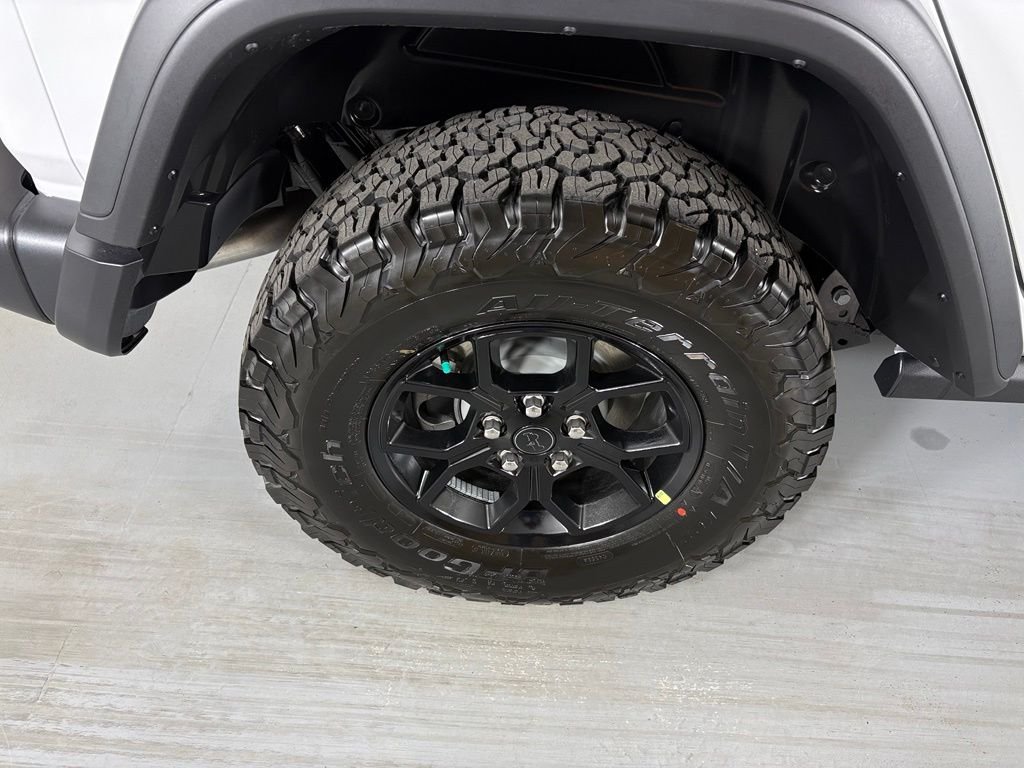 New 2027 Bright White Clearcoat Jeep Willys image 12