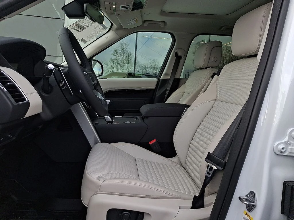 New 2026  Land Rover S image 9