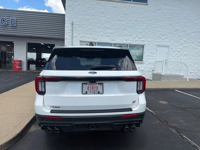 Used 2025 White Ford ST image 3