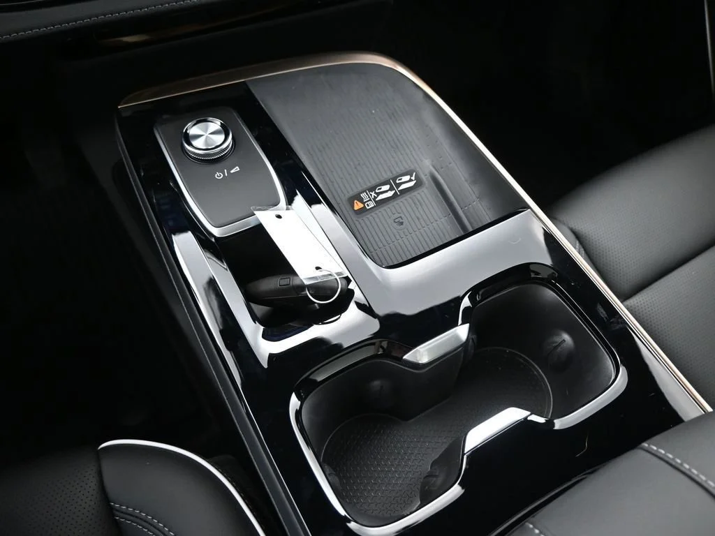 2025 Buick Enclave Avenir - Photo 16