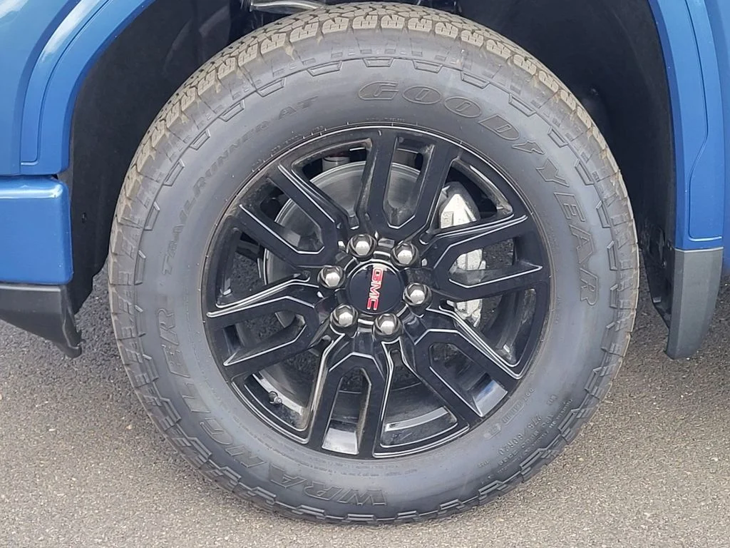 New 2026 Downpour Metallic GMC Elevation image 7