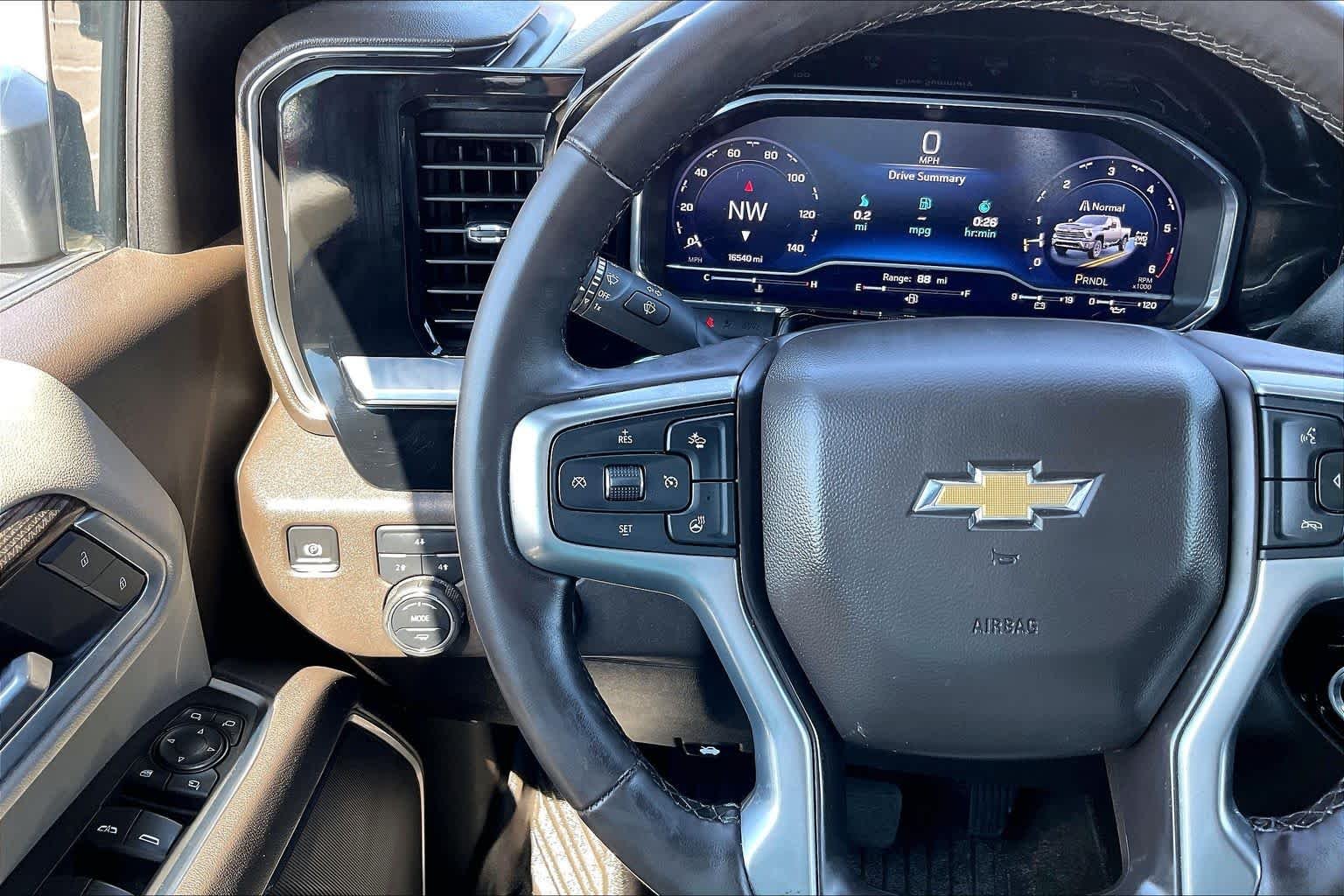 Used 2025 Sterling Gray Metallic Chevrolet LT image 24