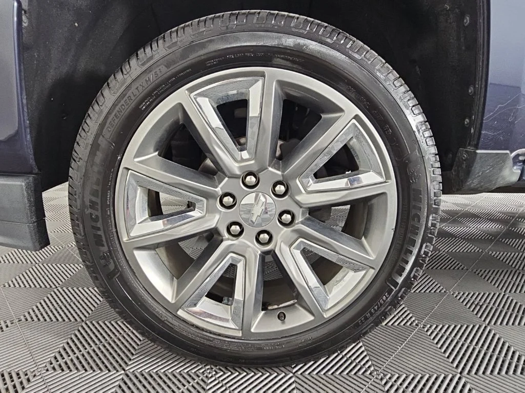 Used 2018 Blue Chevrolet LTZ image 10
